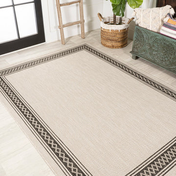 Lucia Classic Diamond Border Indoor/outdoor Area Rug